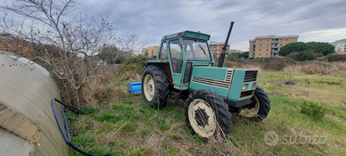 Trattore gommato fiat 880 dt5