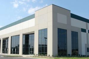 Capannone indipendente in condominio vigilato