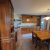 cucina in legno massiccio