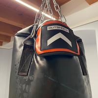 Sacco da boxe Outshock e Guantoni