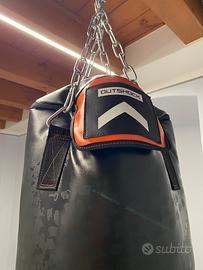Sacco da boxe Outshock e Guantoni