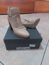 Nero Giardini taglia 39 col. Champagne 