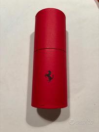 Astuccio originale con matite Ferrari