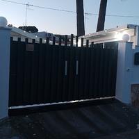 cancello a battente. 