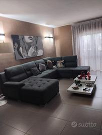 Divano doppio angolare grigio scuro