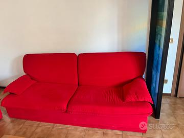 Due divani rossi