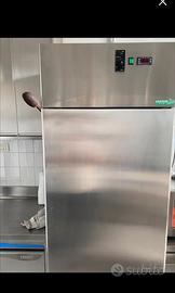 Come nuovo armadio frigorifero