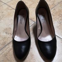 décolleté pelle nera