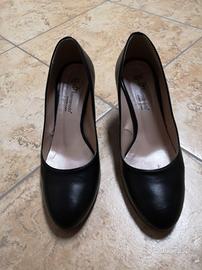 décolleté pelle nera