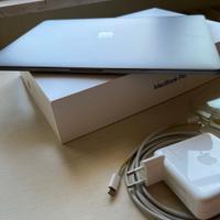 MacBook Pro da 3.1 GHz con Touch Bar –ModellO Top