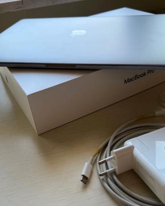 MacBook Pro da 3.1 GHz con Touch Bar –ModellO Top