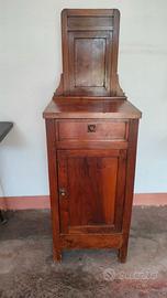 Comodino antico