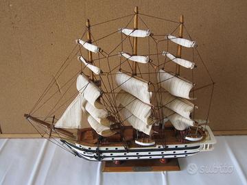 Modello Amerigo Vespucci vintage veliero antico