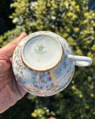 Due Tazzine thuringia con piattini fiori ed oro.