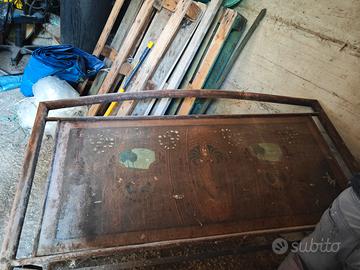 Letto Antico in ferro con decori  originali 