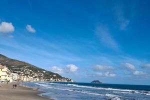 Alassio a pochi passi dal mare in centro 6 pax