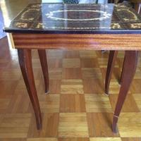 Tavolino con carillon anni 50