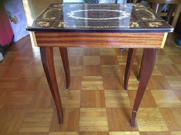 Tavolino con carillon anni 50