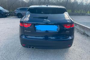 Jaguar F pace prestige 