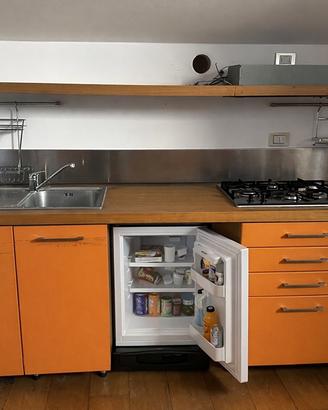 Cucina compatta  -moderna e funzionale