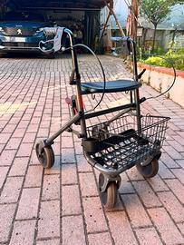 Deambulatore per Anziani - Rollator