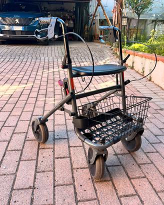 Deambulatore per Anziani - Rollator