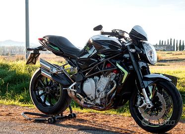 Moto mv agusta brutale