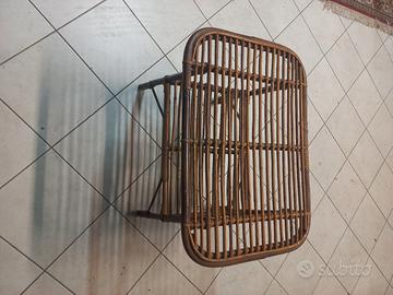 tavolino in vimini 