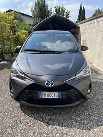 TOYOTA YARIS HYBRID