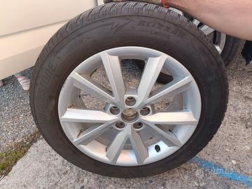 4 gomme invernali Bridgestone 195/60 R16 89H