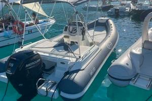 Gommone con motore 115 mercury del 2020 e carrello