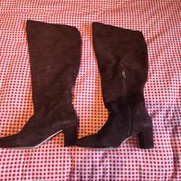 Stivali camoscio marrone gambale largo