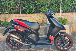 Aprilia SR 50 Motard