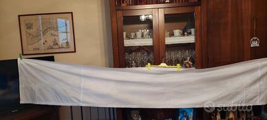 biancheria per il letto: sacco e striscia ricamata