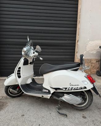 Vespa GTS 300 Super  2019