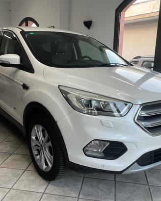 Ford Kuga 2.0 TDCI 150 CV S&S 4WD Powershift Titan