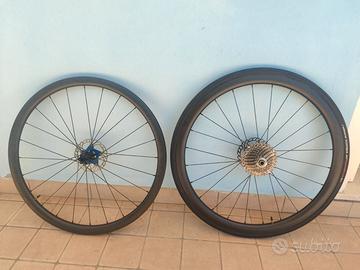 Coppia Ruote strada carbonio