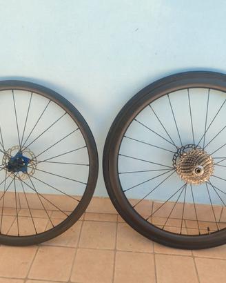Coppia Ruote strada carbonio