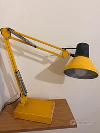 Lampada da tavolo vintage regolabile