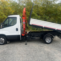 Iveco con gru e ribaltabile 35c.13 .B