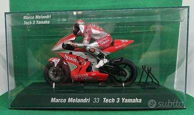Scalextric MotoGP 1:12 - Marco Melandri Yamaha