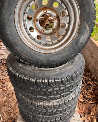 Cerchioni con pneumatici Marzi Offroad 195/80 R15