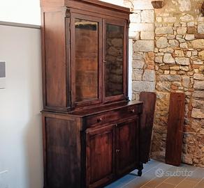 Credenza antica