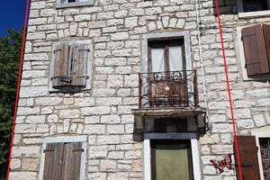 Casa a schiera di testa da ristrutturare