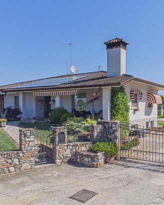 VILLA INDIPENDENTE