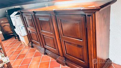Credenza in legno massiccio