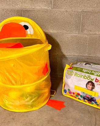 Piscina con palline bimbo