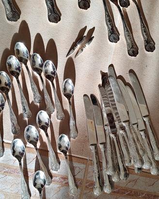 Servizio posate da 12 placcate argento 800/1000