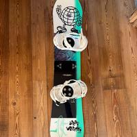 Snowboard Salomon Sleep Walker 133 con attacchi