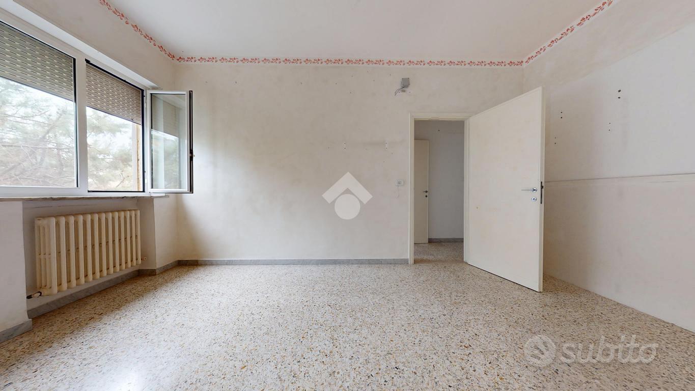 5 LOCALI A FRANCAVILLA FONTANA - Altro